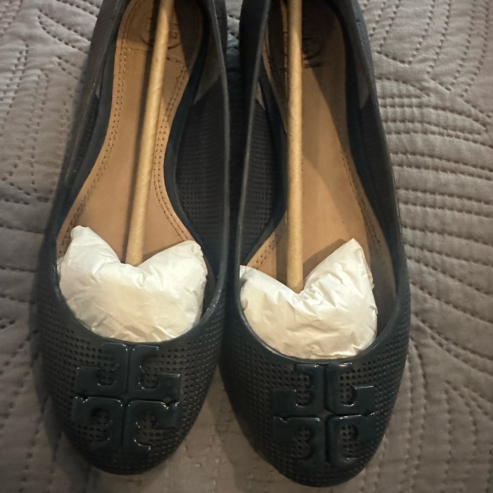 Tory Burch Newport Navy Perforated Ballet Flats.